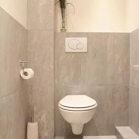 Appartement Private Apartment - Eiffel Tower - Rue Cler Area Parijs
