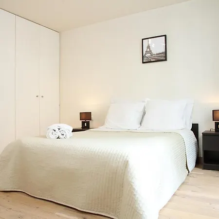 Private Apartment - Eiffel Tower - Rue Cler Area Parijs
