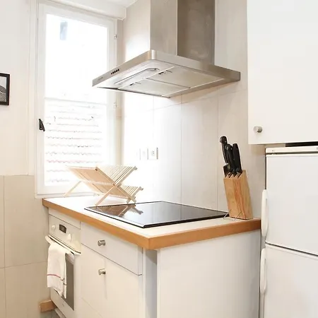Private Apartment - Eiffel Tower - Rue Cler Area Parijs